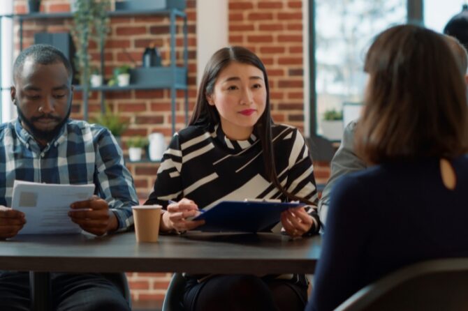 How to Start a Career in HR (Step-by-Step Guide)